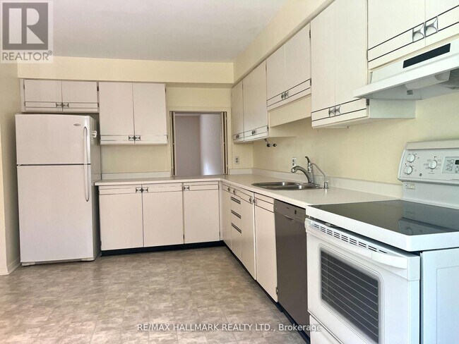 Building Photo - 1 Red Maple Ct