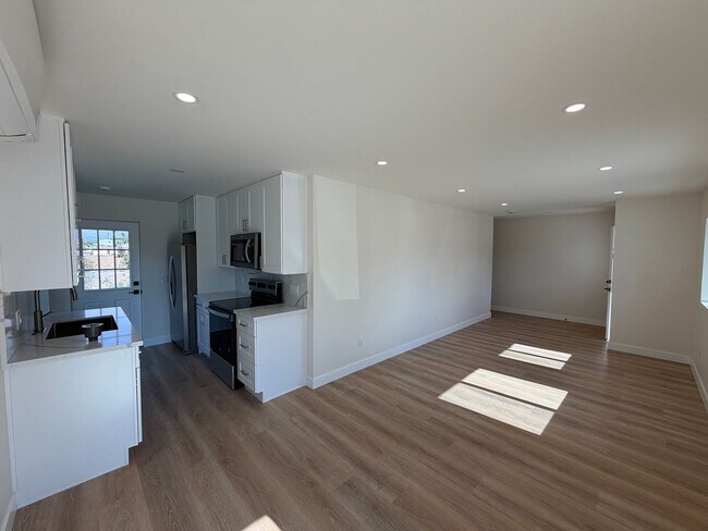 Foto del edificio - 5165 Ewing St