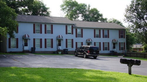 Primary Photo - 320 Clover Ave