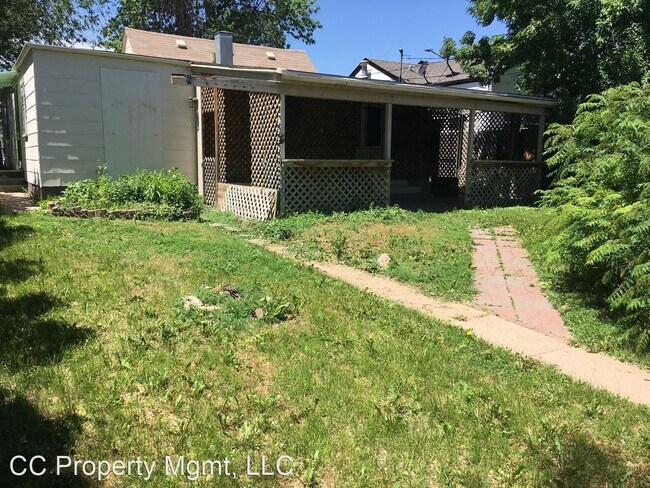 Building Photo - 3 br, 1 bath House - 1106 Haines Ave.
