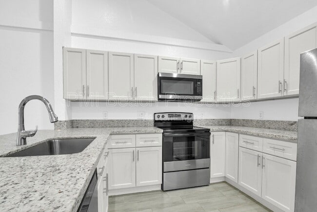 Foto del edificio - 13998 Folkestone Cir