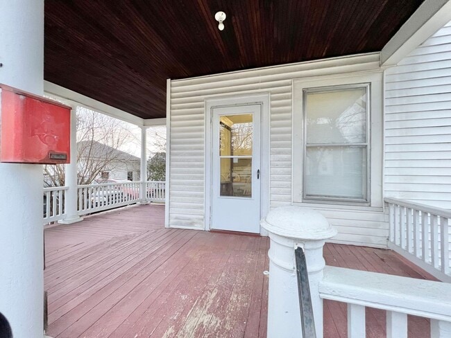 Building Photo - 4 Barlow St