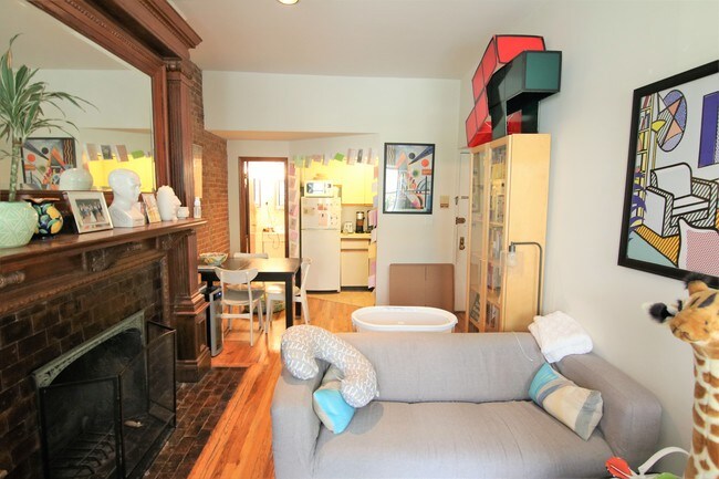 Foto del edificio - 316 W 102nd St