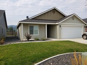 Building Photo - 7867 W Kayak Ct