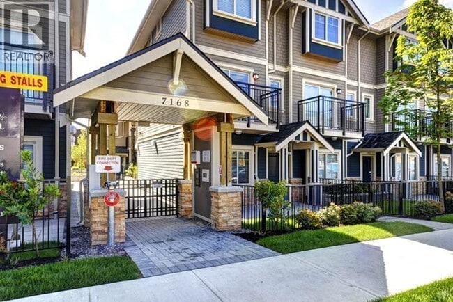 Photo du bâtiment - 7168-7168 Stride Ave