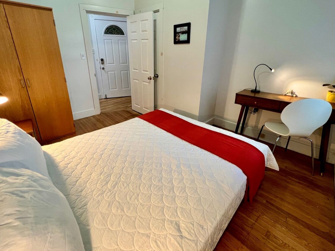 Modern 1-Bed in Mission Hill — All Utiliti... - Modern 1-Bed in Mission Hill — All Utiliti...