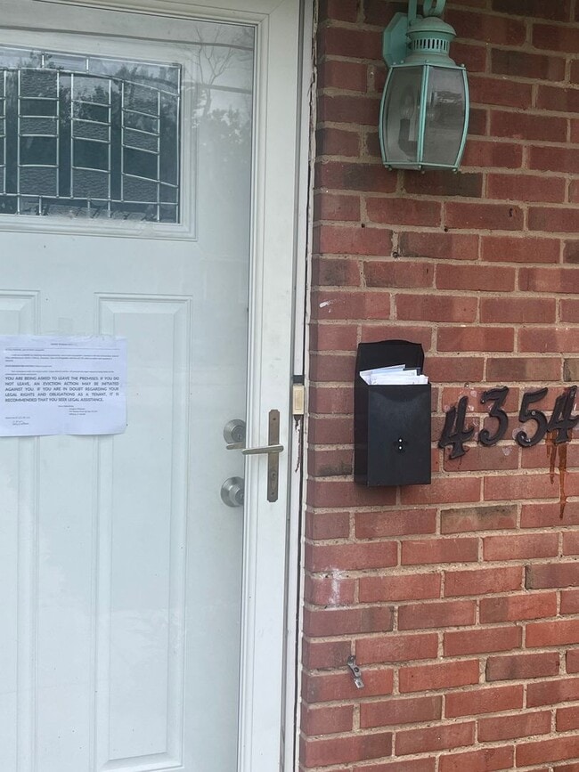 Building Photo - Cozy 2-Bedroom Ranch Home – Classic Brick Style & Convenient Living!