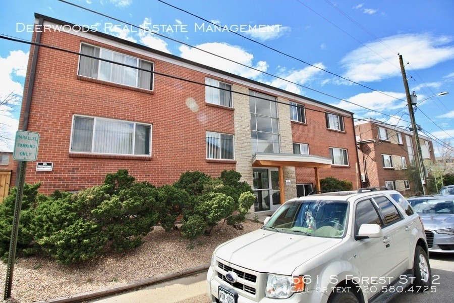 Primary Photo - 561 S Forest St