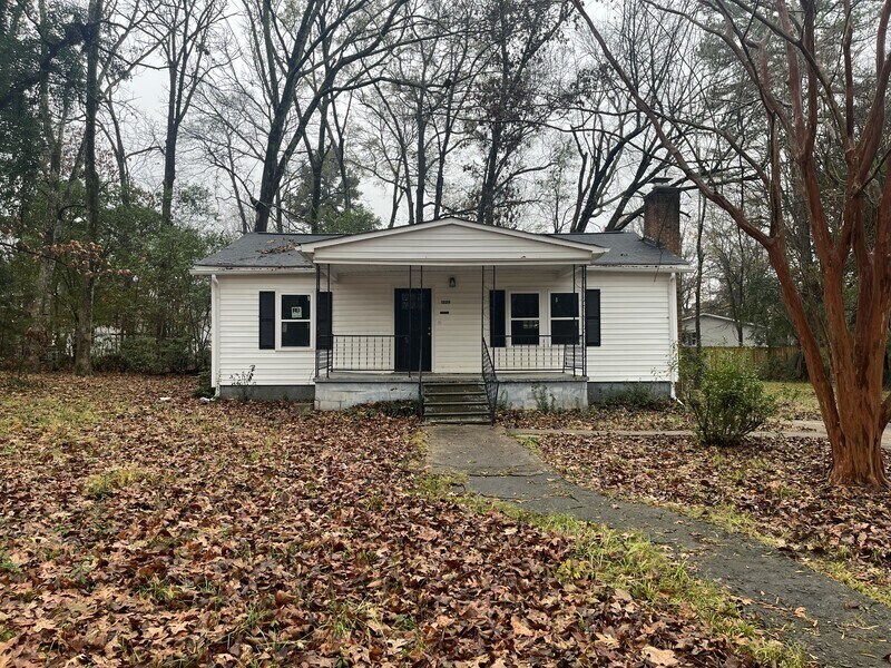 Primary Photo - 1229 Jenkins St