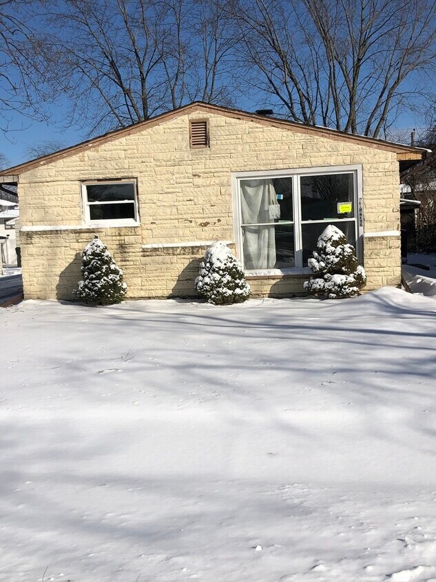 16439 Paulina St, Markham, IL 60428 House Rental in Markham, IL