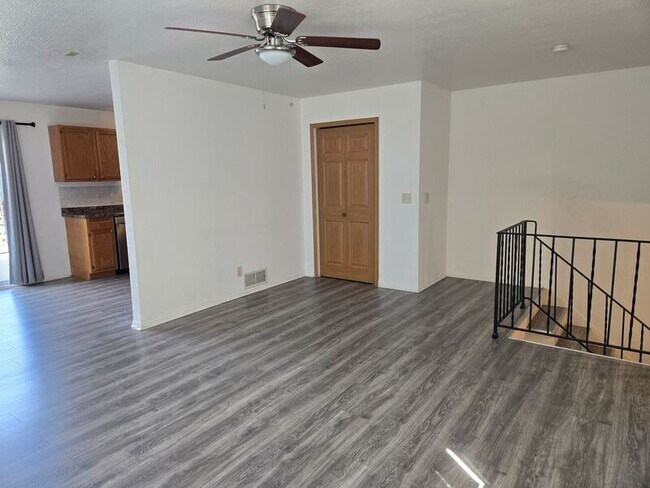 Foto del edificio - 7441 Brunswick Ave N