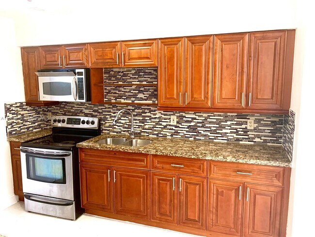 Foto del edificio - 1389 NE 110th Terrace