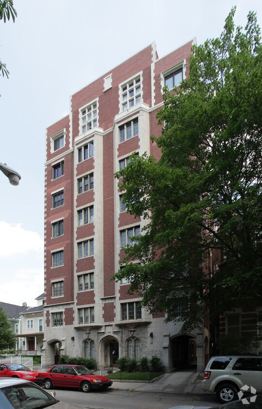 Building Photo - 5617-5619 S Dorchester Ave