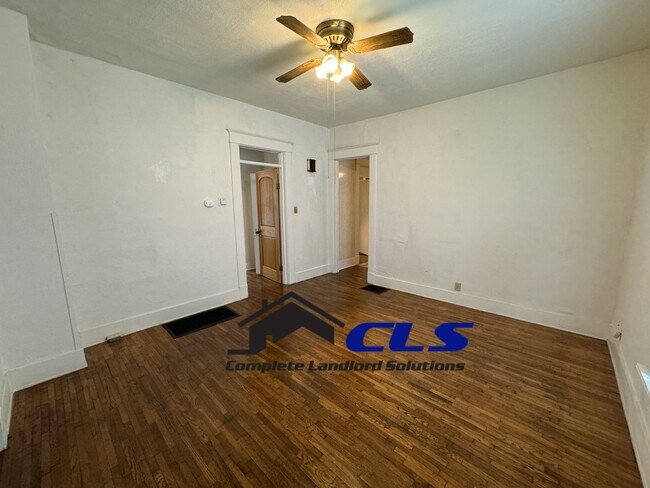 Foto del edificio - 1021 S 18th St