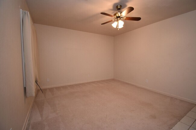 Building Photo - 4 Bed 2 Bath Home in Ruston