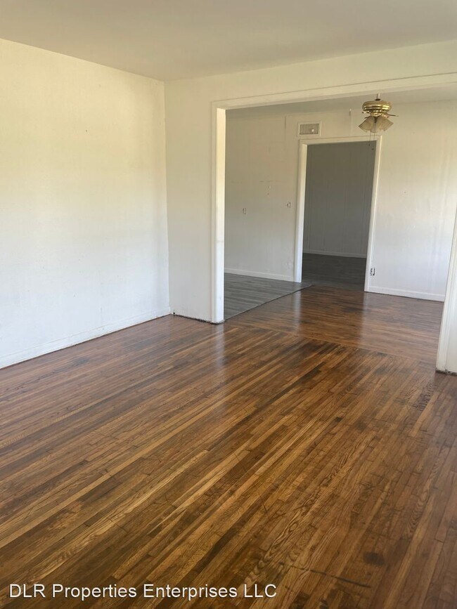 Foto del edificio - 3 br, 1 bath House - 4680 N. Hartford Ave