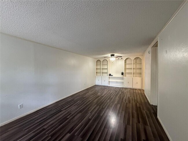 Foto del edificio - 2490 SW 14th Dr
