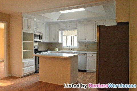 Foto del edificio - 2470 Durmire Rd