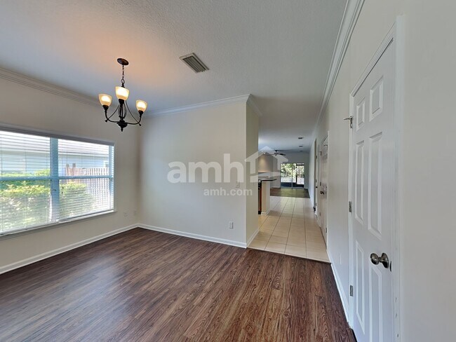 Foto del edificio - 1347 Ivyhedge Ave