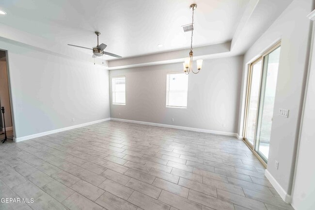 Building Photo - 249 Adamtowne Dr