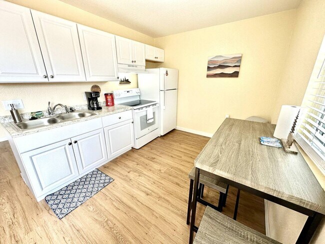 Foto del edificio - 1430 E Fountain Blvd