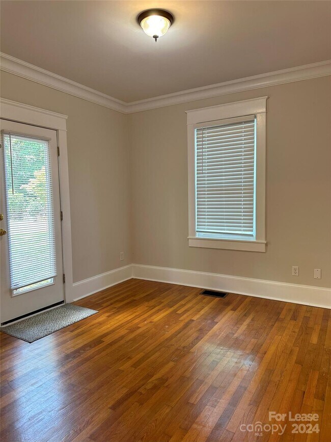 Foto del edificio - 13609 S Old Statesville Rd