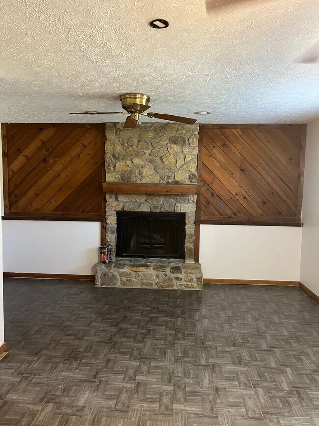 Building Photo - WEST LAFAYETTE SCHOOLS