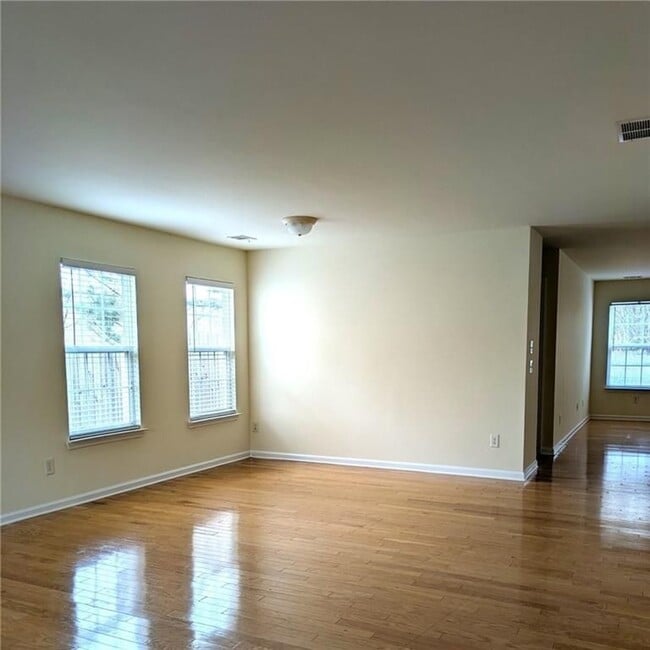 Building Photo - 3075 Whittier Way