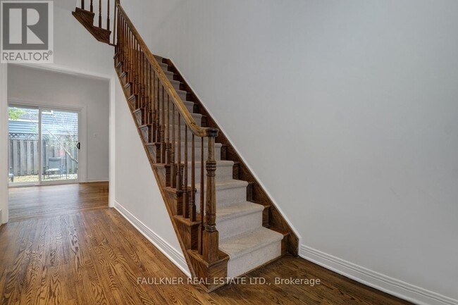 Building Photo - 36B Dufferin Rd