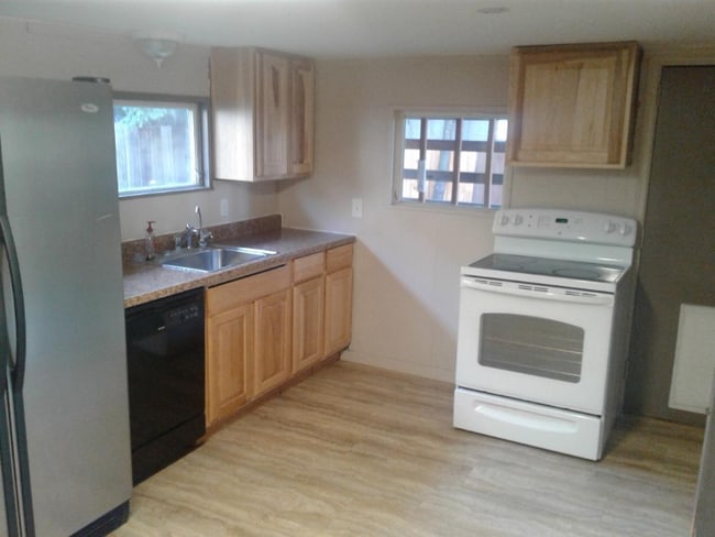 Building Photo - 8616 Arlon St