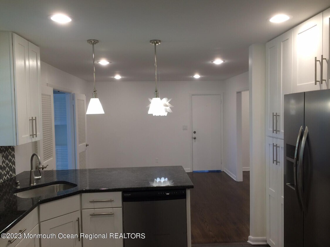 Foto principal - 52 Elmwood Ave