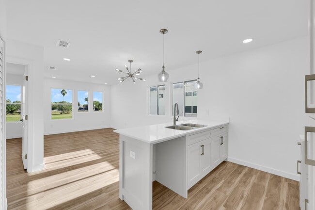 Building Photo - 2515 Gamez Dr