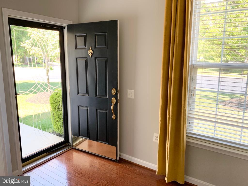 17614 Four Seasons Dr, Montclair, VA 22025 House Rental in Montclair