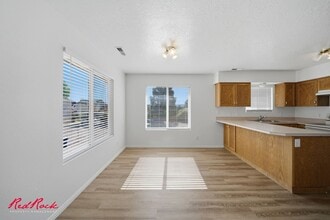 Building Photo - 464 E 1050 S