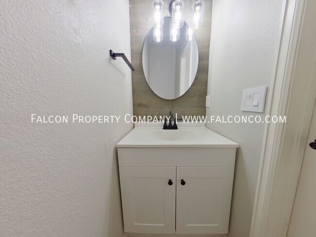 Building Photo - 9345 Hirono Rd