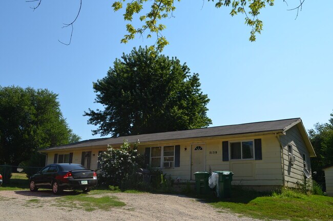 Building Photo - 5159 NE 5th St
