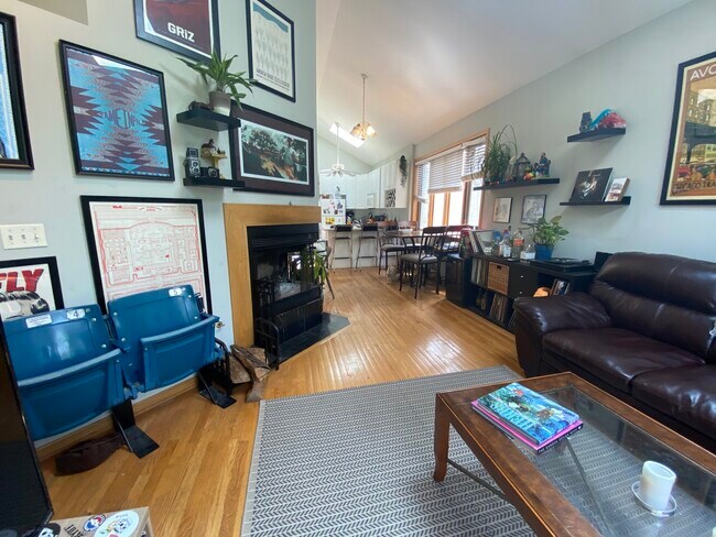 Foto del edificio - 1541 W Walton St