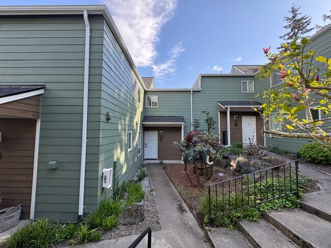 Foto del edificio - 8430 26th Ave SW