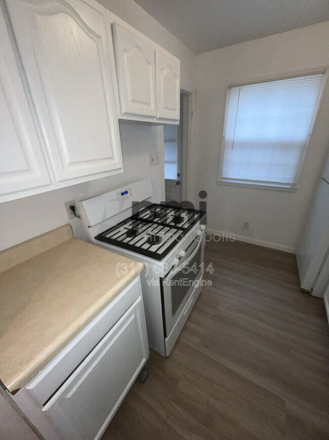 Foto del edificio - 3539 N Euclid Ave