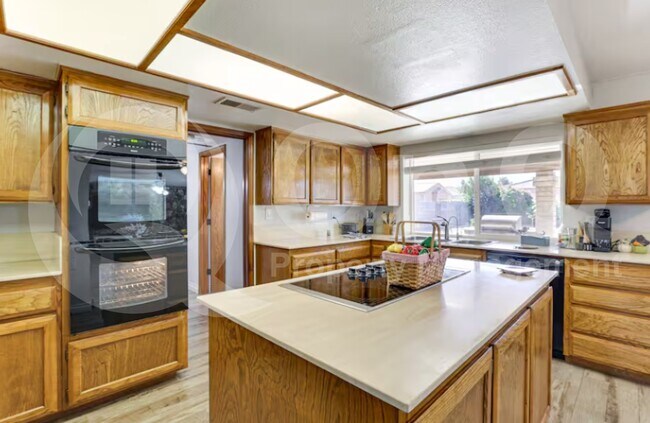 Foto del edificio - 16227 North 21st St