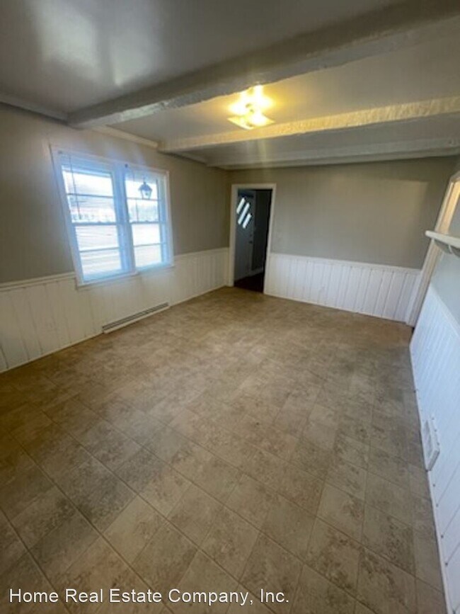 Building Photo - 3 br, 1.5 bath House - 2110 S. Stratford Road