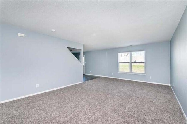 Building Photo - 3307 Blue Ash Ln
