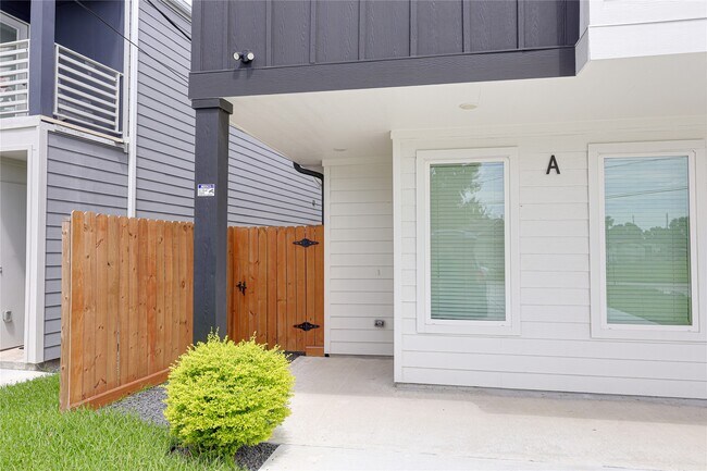 Foto del edificio - 934 South Ln