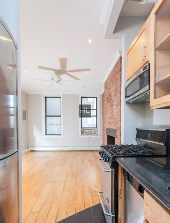 Building Photo - AVENUE B