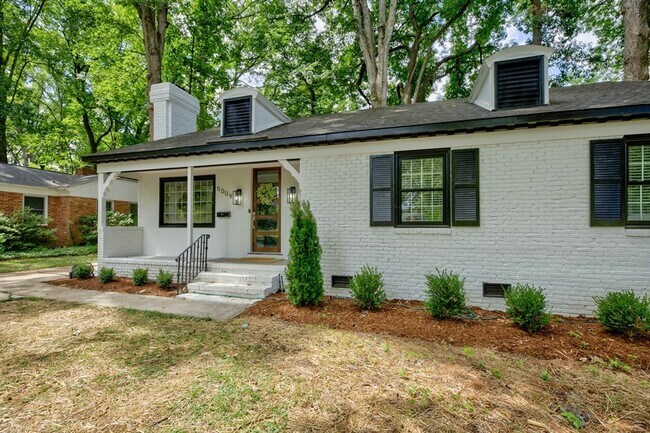 Building Photo - Completely Remodeled & Updated Madison Par...