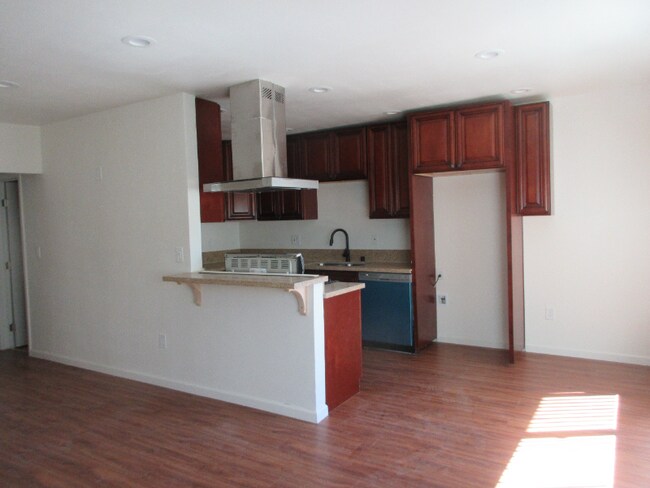 Foto del edificio - 5130 Yarmouth Ave