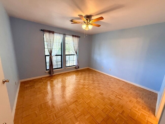 Building Photo - 1057 Blue Bill Cove Dr