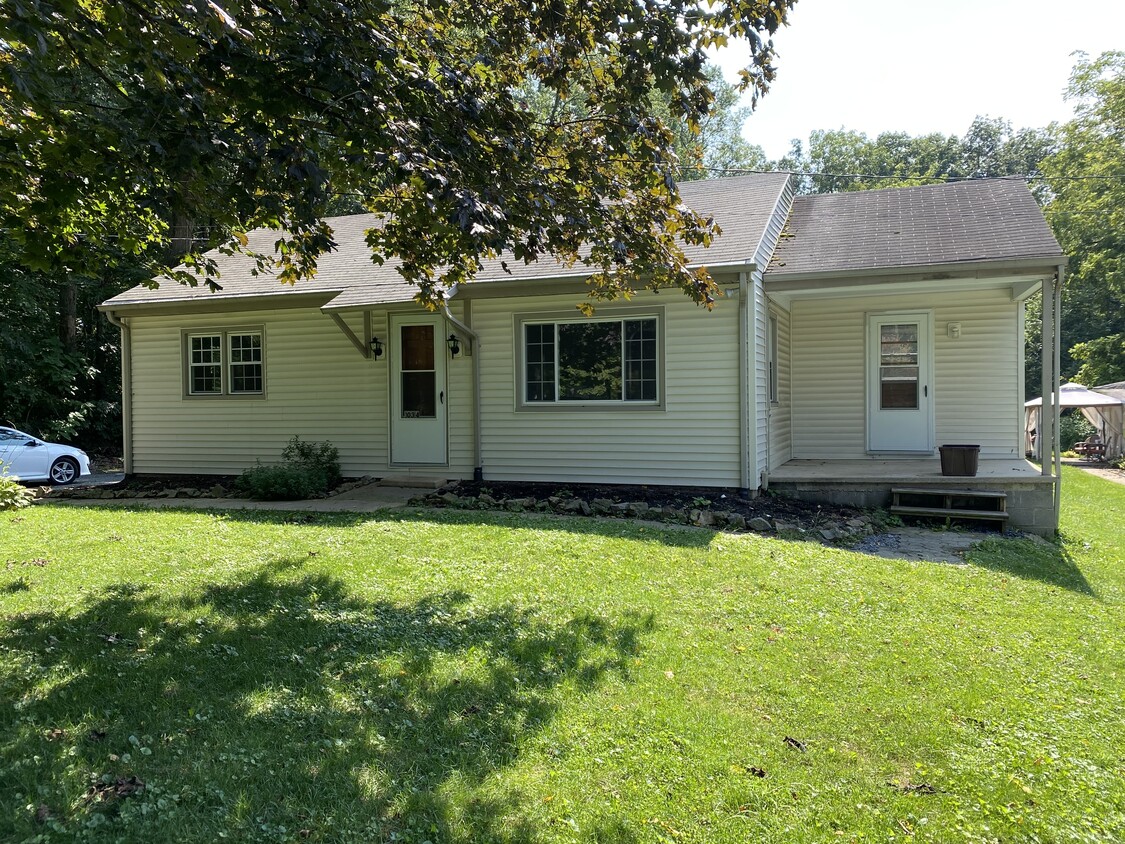 Primary Photo - 1034 Milton Grove Rd N