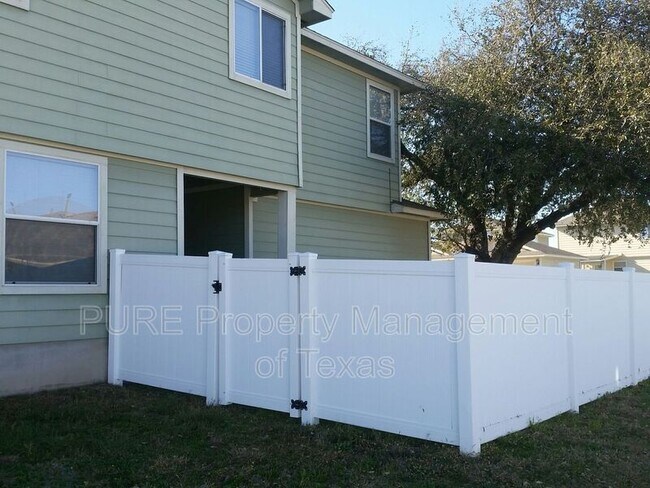 Foto del edificio - 1525 Davis Mountain Loop