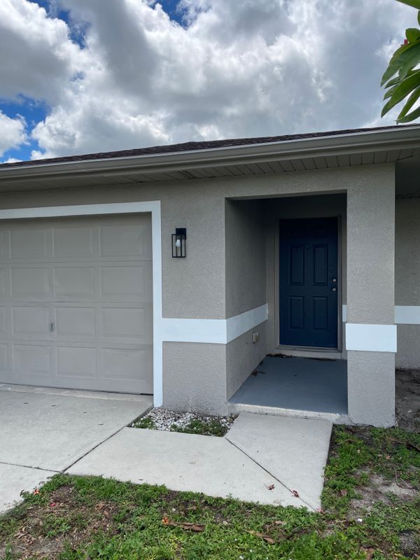 Foto del edificio - 912 SE 6th Ct